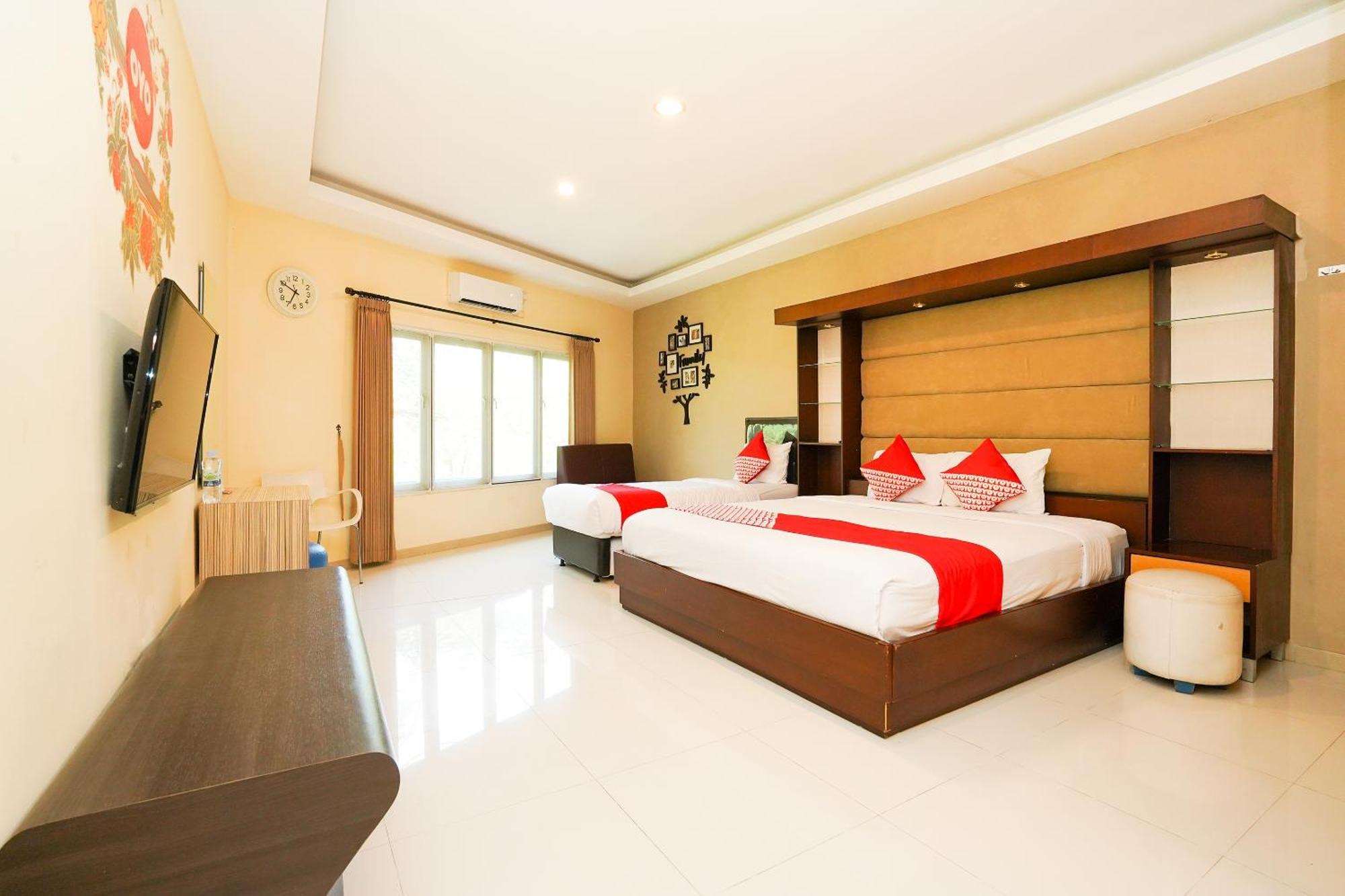Super Oyo Capital O 175 K-60 Residence Surabaya Exterior photo