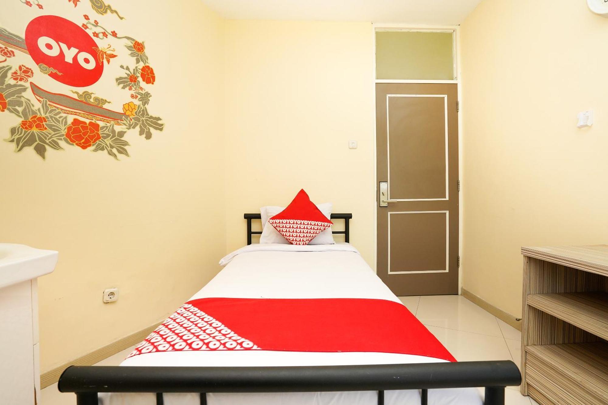 Super Oyo Capital O 175 K-60 Residence Surabaya Exterior photo