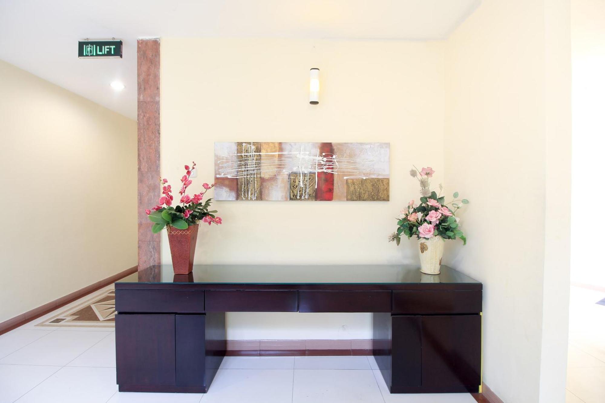 Super Oyo Capital O 175 K-60 Residence Surabaya Exterior photo