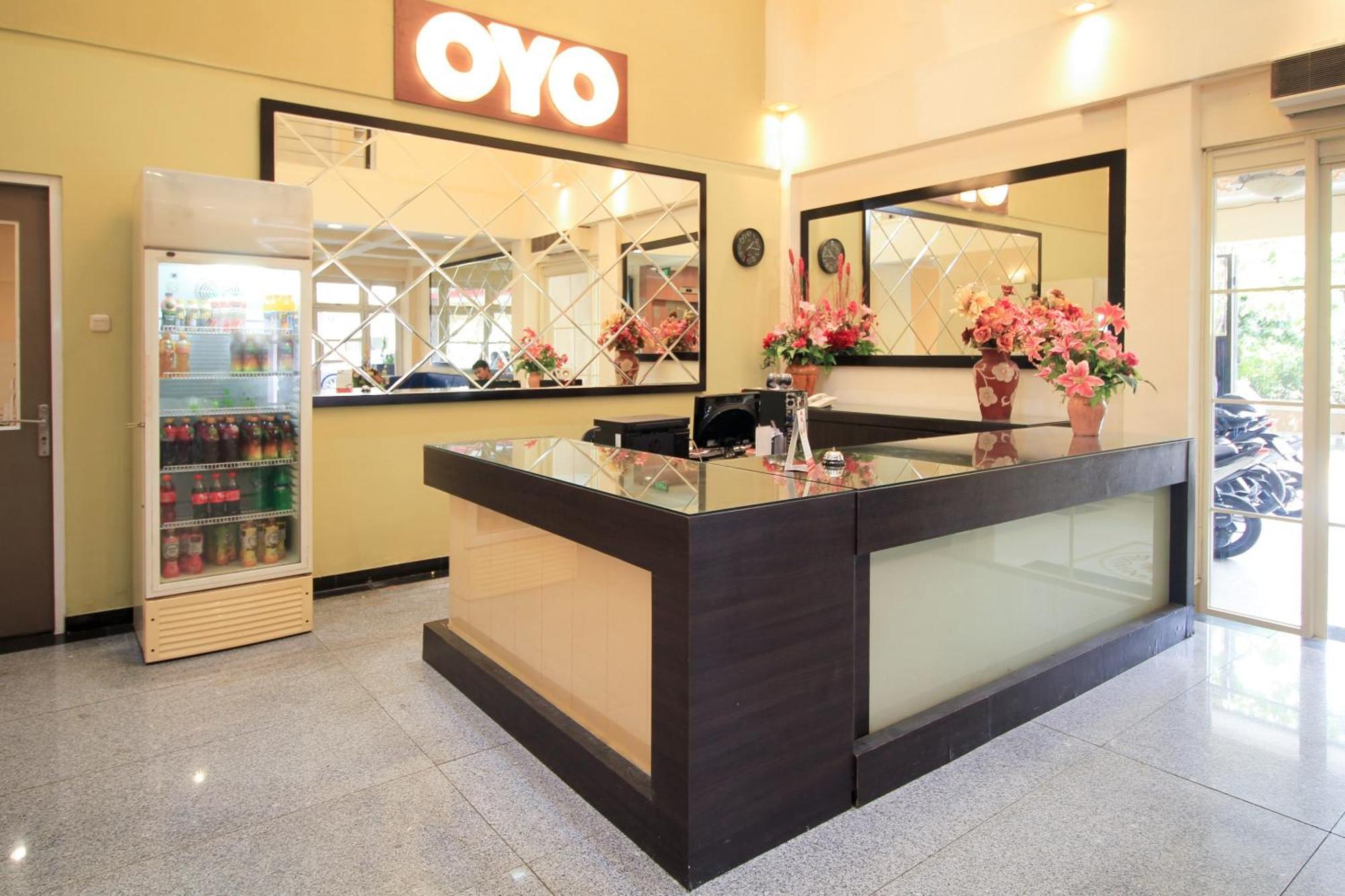 Super Oyo Capital O 175 K-60 Residence Surabaya Exterior photo