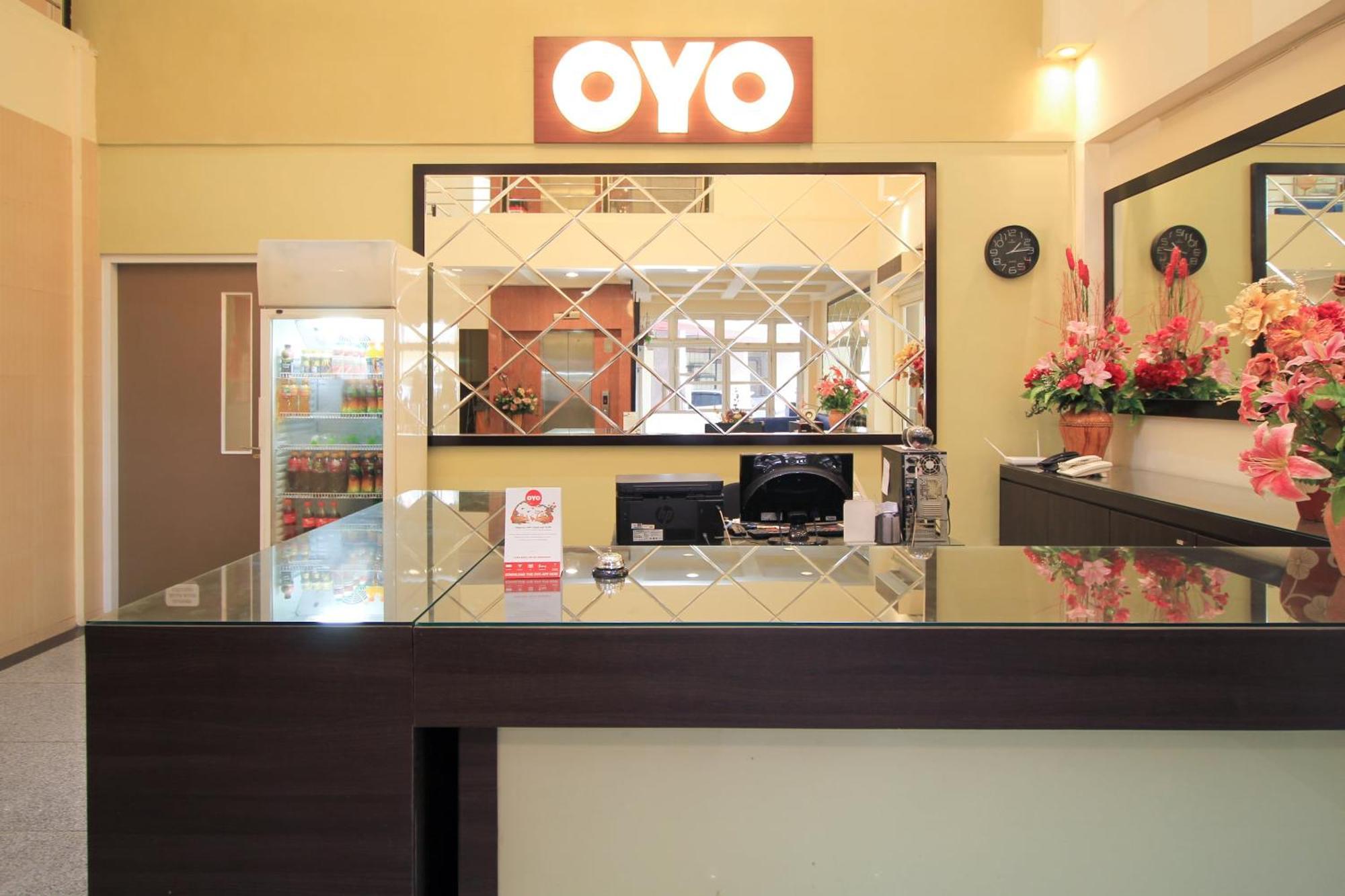 Super Oyo Capital O 175 K-60 Residence Surabaya Exterior photo